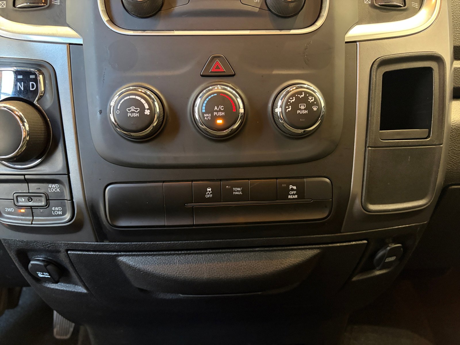 Used 2024 RAM 1500 Classic Warlock AWD/4WD image 32