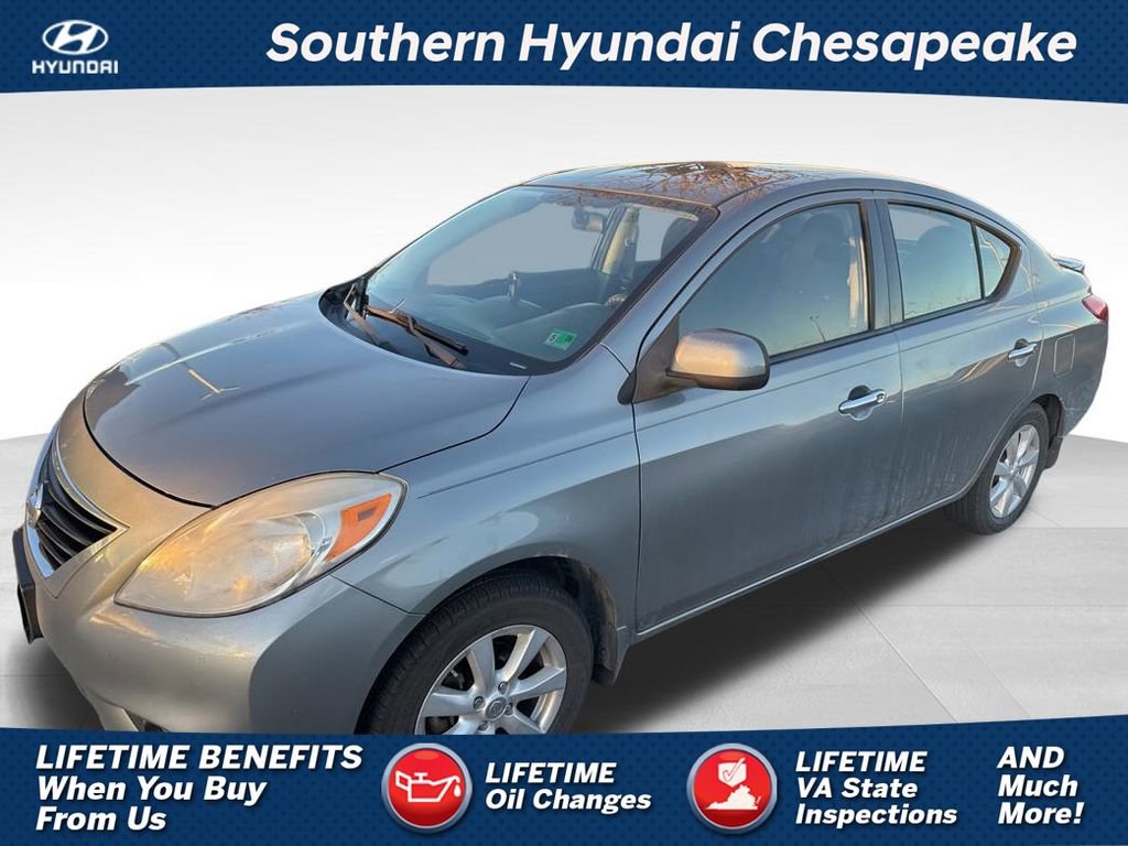 Used 2014 Nissan Versa SV w/ Convenience Package FWD image 1