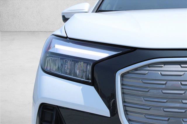 Used 2023 Audi Q4 e-tron Premium Plus w/ Premium Plus RWD image 3