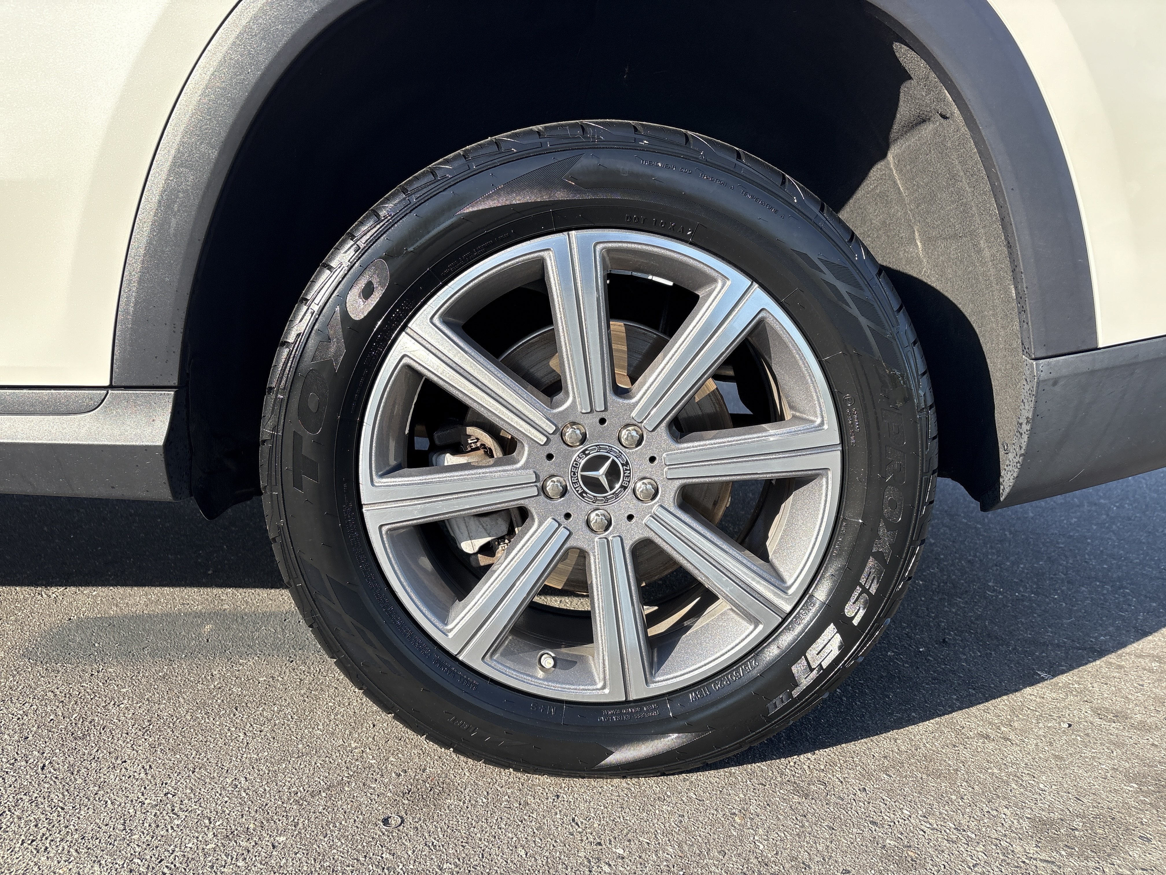 Used 2022 Mercedes-Benz GLS 450 4MATIC image 14