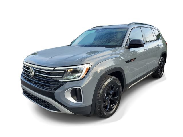 Used 2024 Volkswagen Atlas Peak Edition SE AWD/4WD image 2