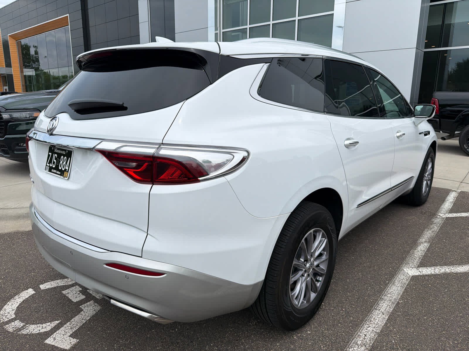 Used 2023 Buick Enclave Essence w/ Trailering Package, 5000 lbs. AWD/4WD image 3