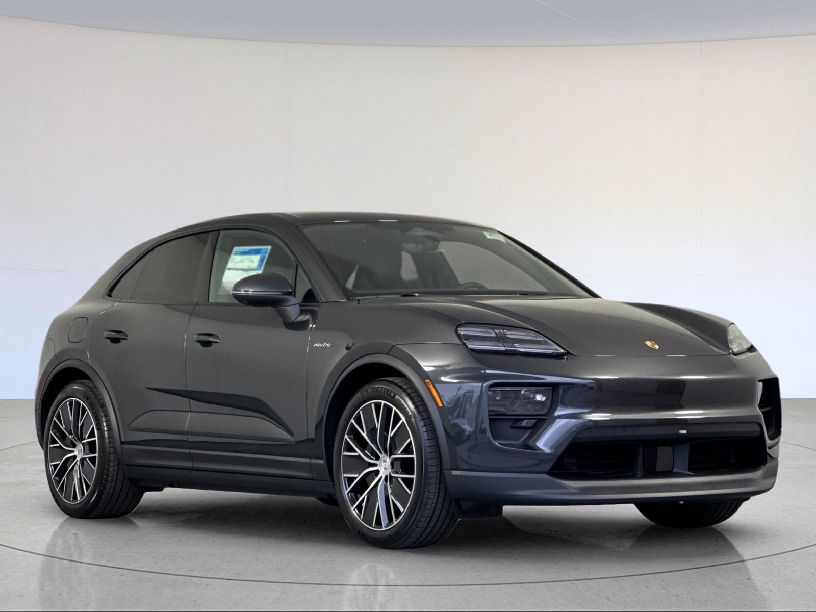 New 2026 Porsche Macan Electric RWD image 10