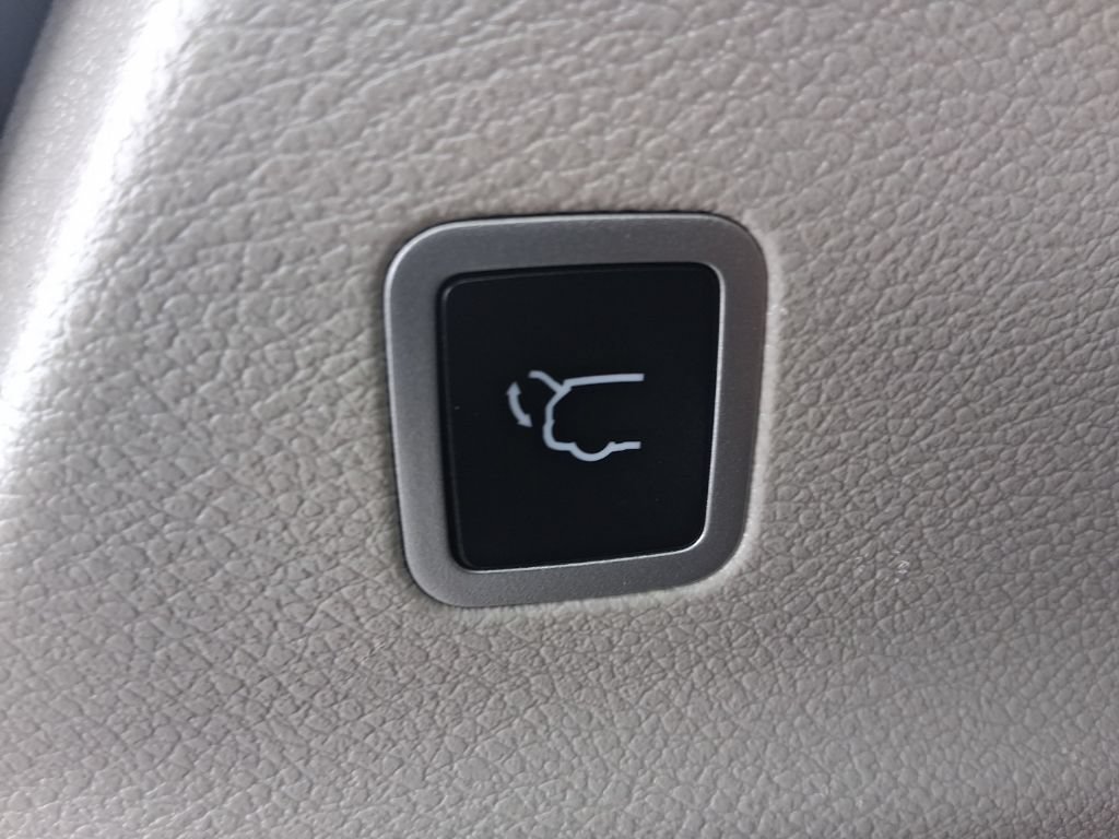 Used 2024 Chrysler Pacifica Touring-L FWD image 13