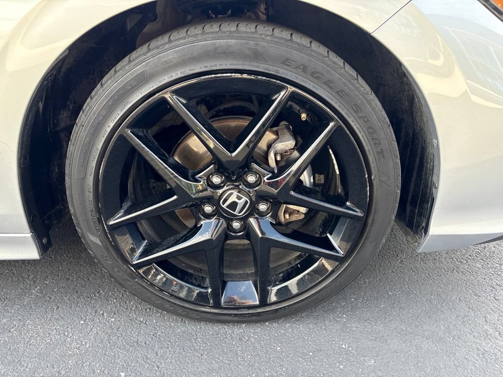 Used 2025 Honda Civic Sport image 12