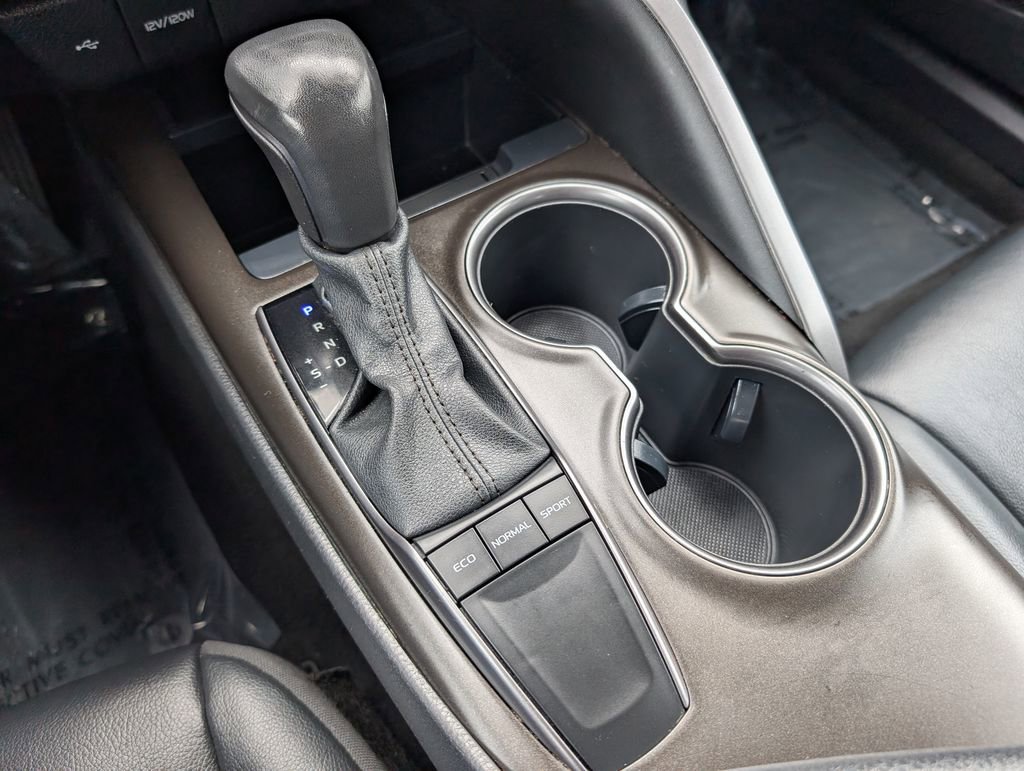Used 2023 Toyota Camry SE FWD image 19