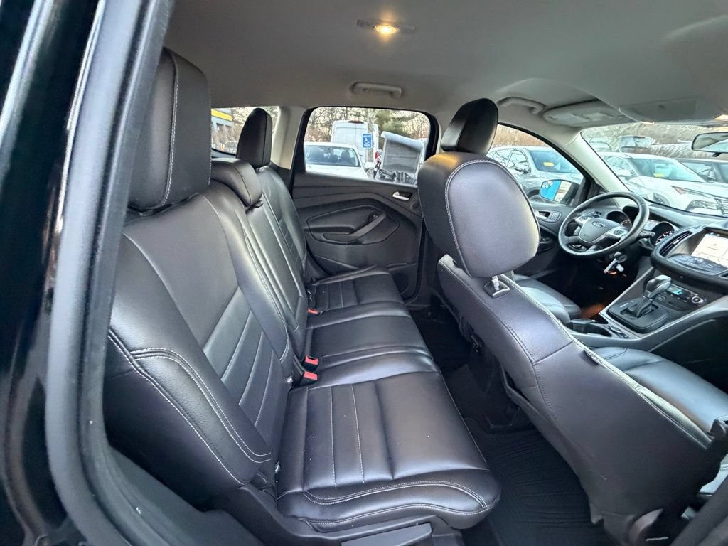 Used 2016 Ford Escape SE w/ SE Leather Comfort Package FWD image 22