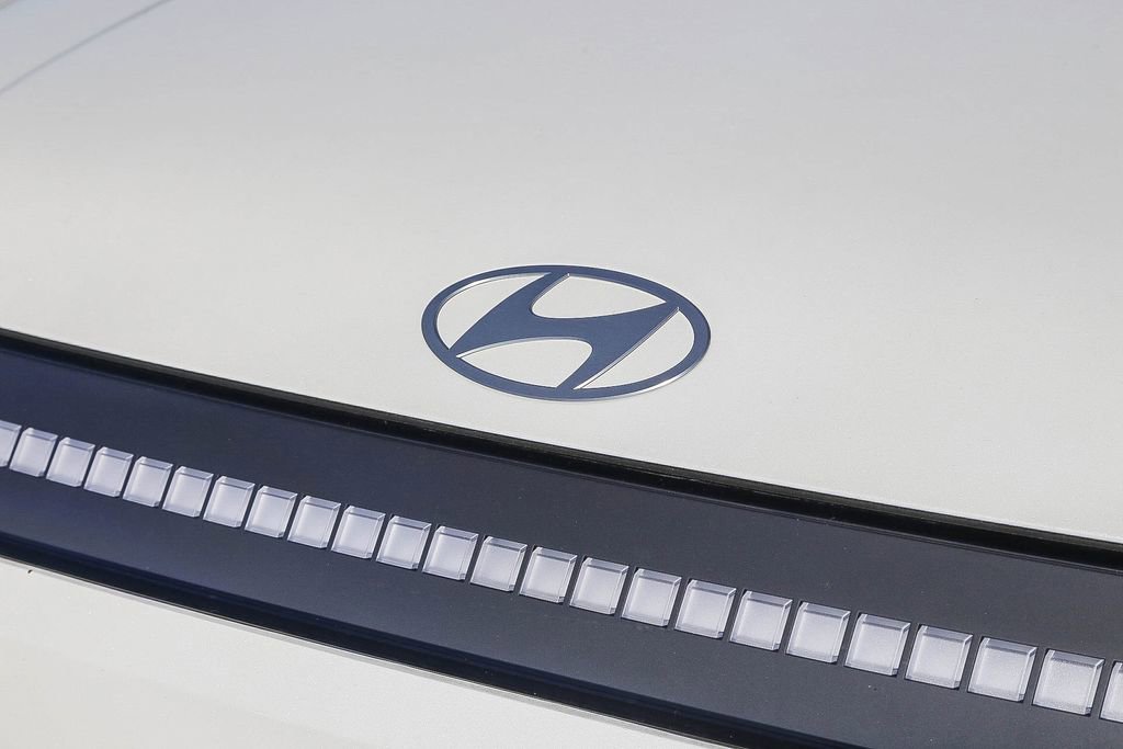 New 2026 Hyundai Ioniq 9 SEL AWD/4WD image 5