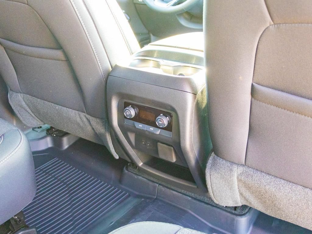 New 2026 Chevrolet Traverse LT w/ Enhanced Driving Package FWD image 14