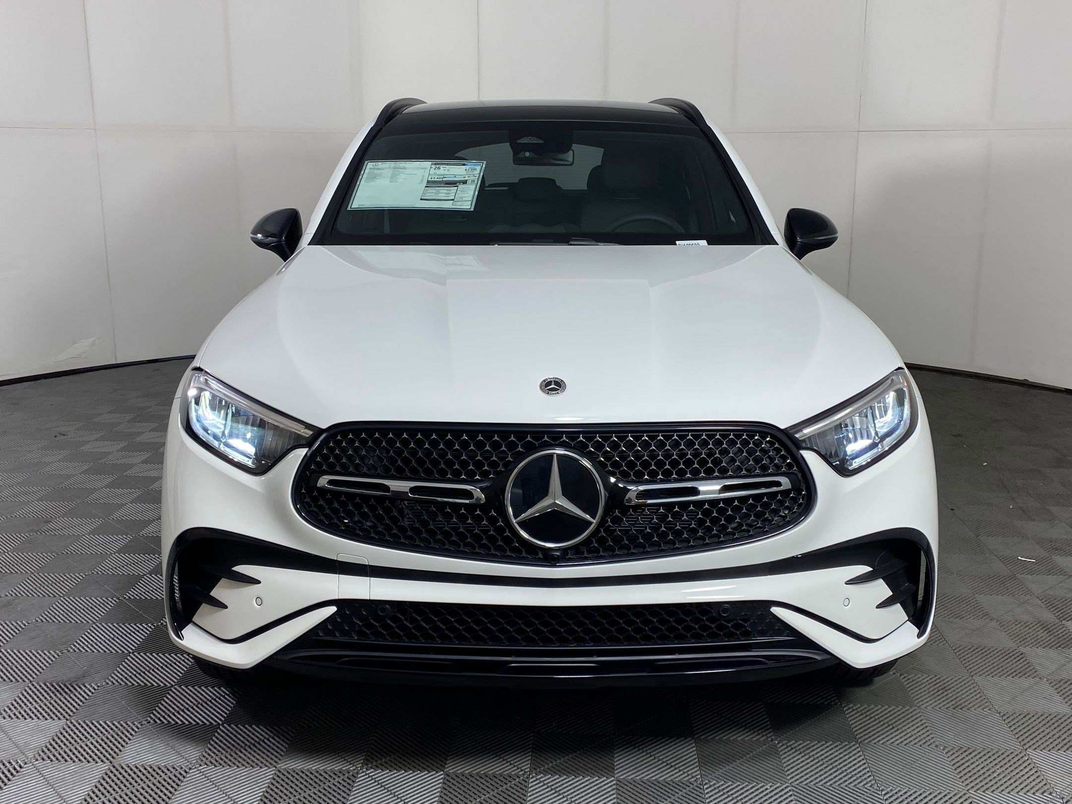 Used 2026 Mercedes-Benz GLC 300 4MATIC image 5