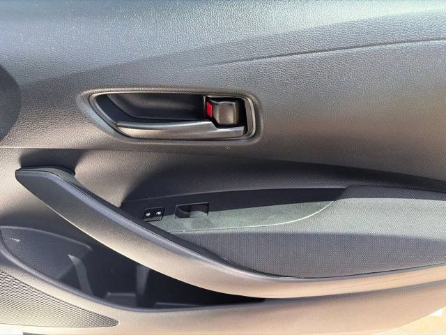 Used 2023 Toyota Corolla LE FWD image 37