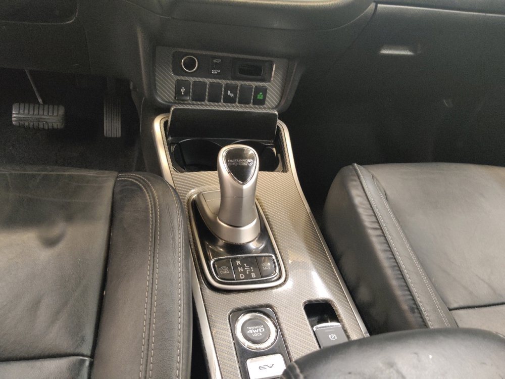 Used 2020 Mitsubishi Outlander SEL image 26