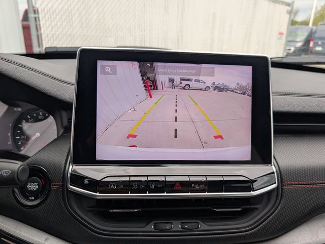 Used 2025 Jeep Compass Trailhawk AWD/4WD image 5