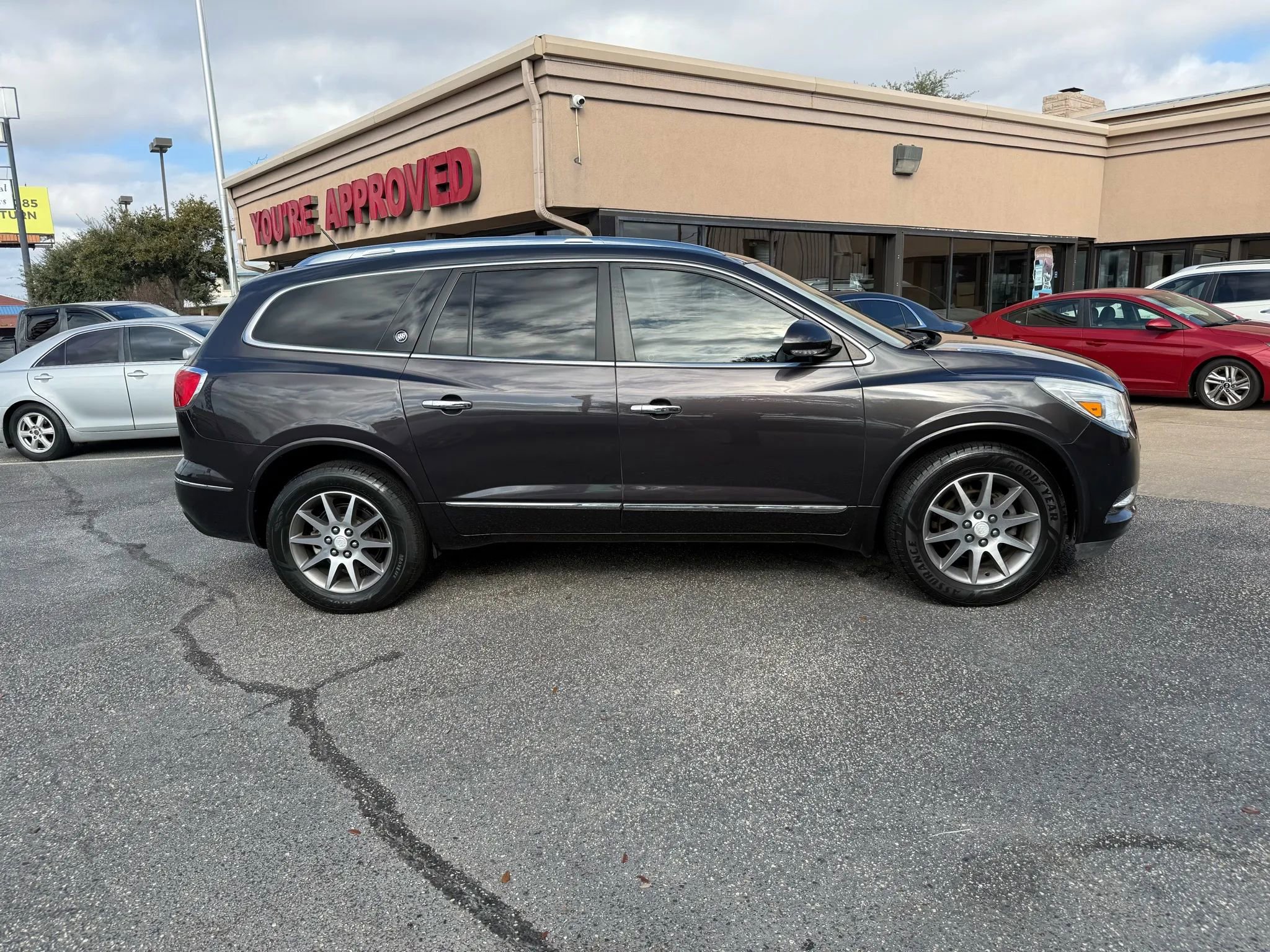 Used 2015 Buick Enclave Leather image 4