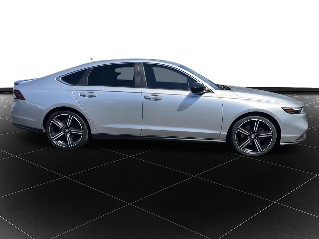 Used 2024 Honda Accord Sport image 6