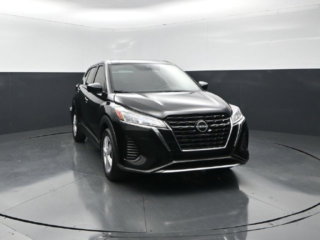 Certified 2025 Nissan Kicks Play S FWD image 5