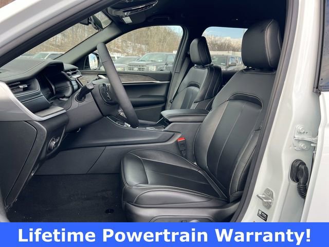 New 2025 Jeep Grand Cherokee Limited w/ Black Appearance Package image 15