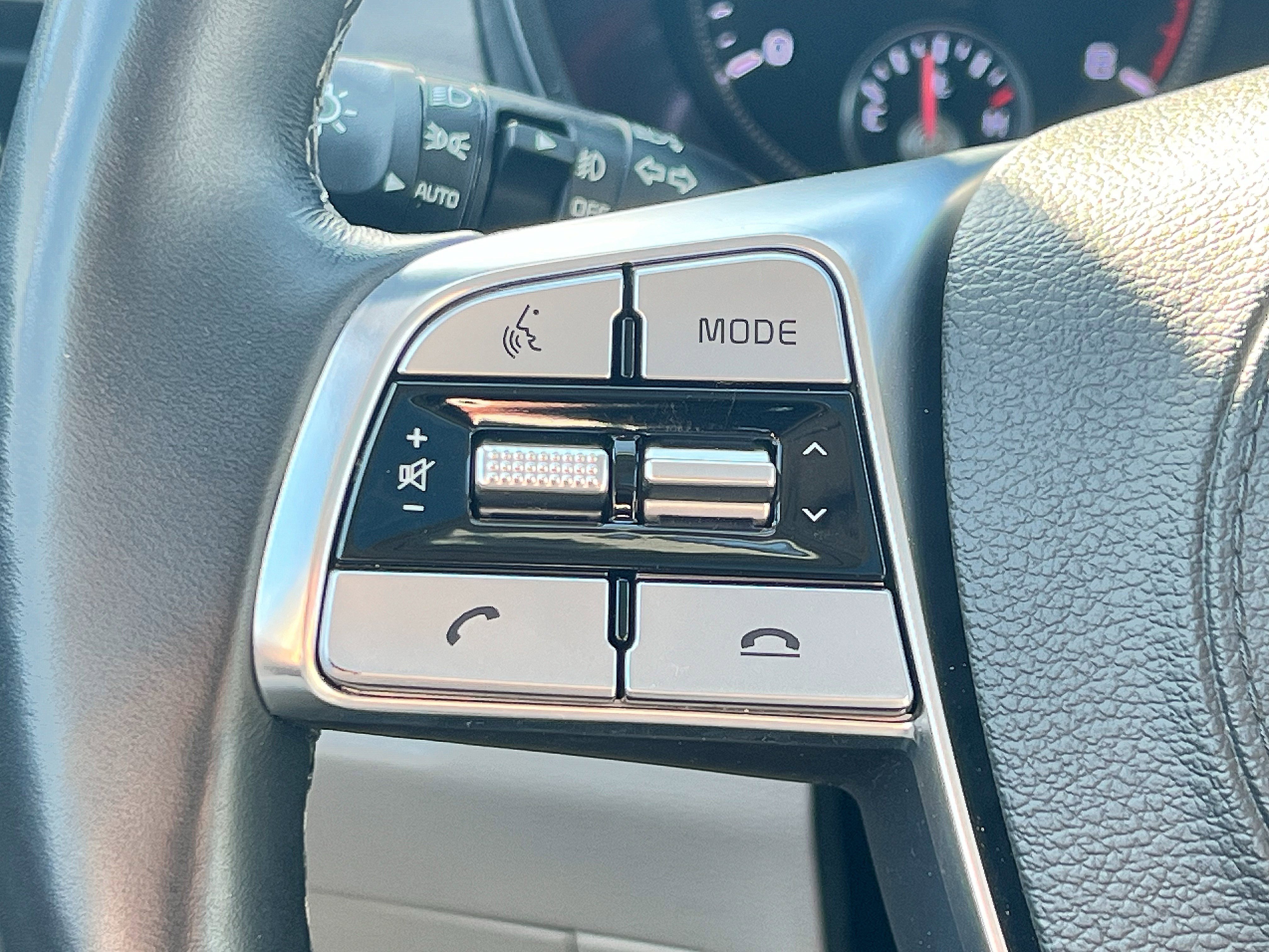 Used 2020 Kia Telluride SX w/ SX Prestige Package image 15