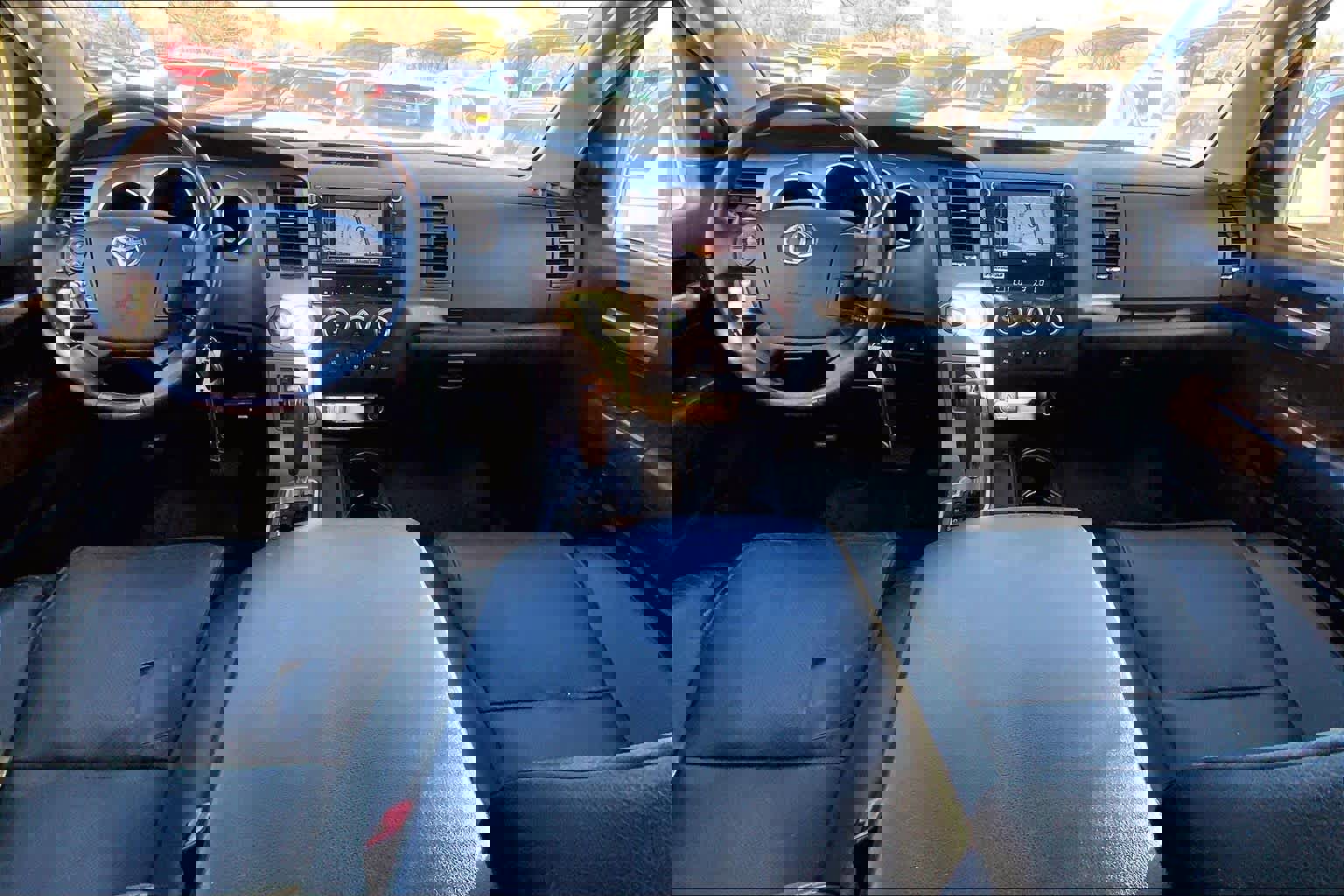 Used 2011 Toyota Tundra Limited w/ Platinum Pkg image 16