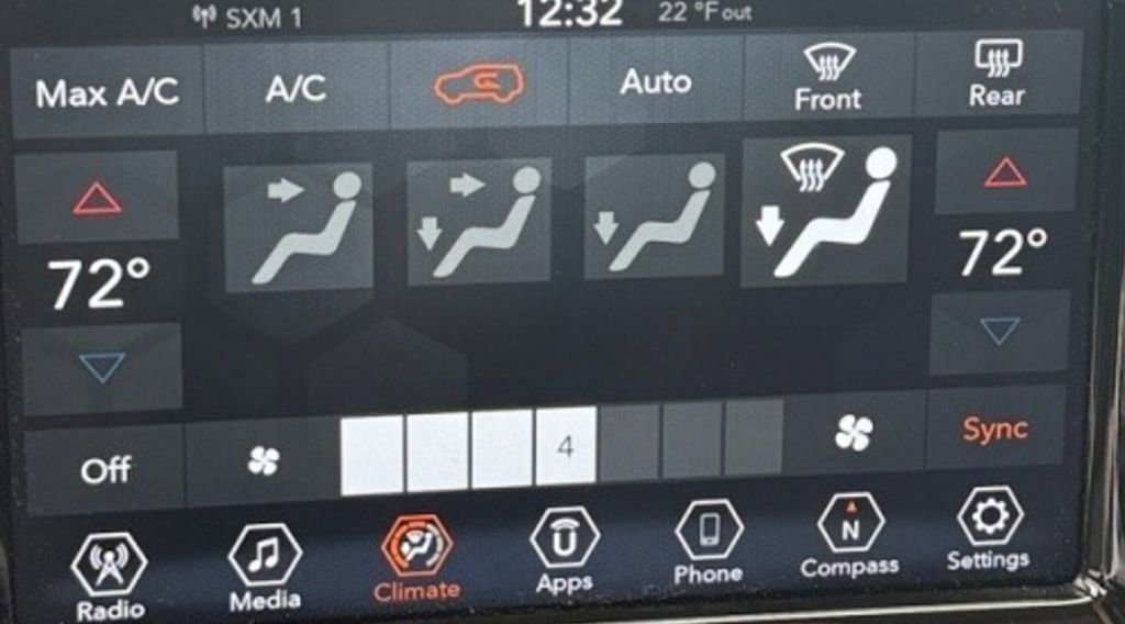 Used 2021 Jeep Compass Latitude image 23