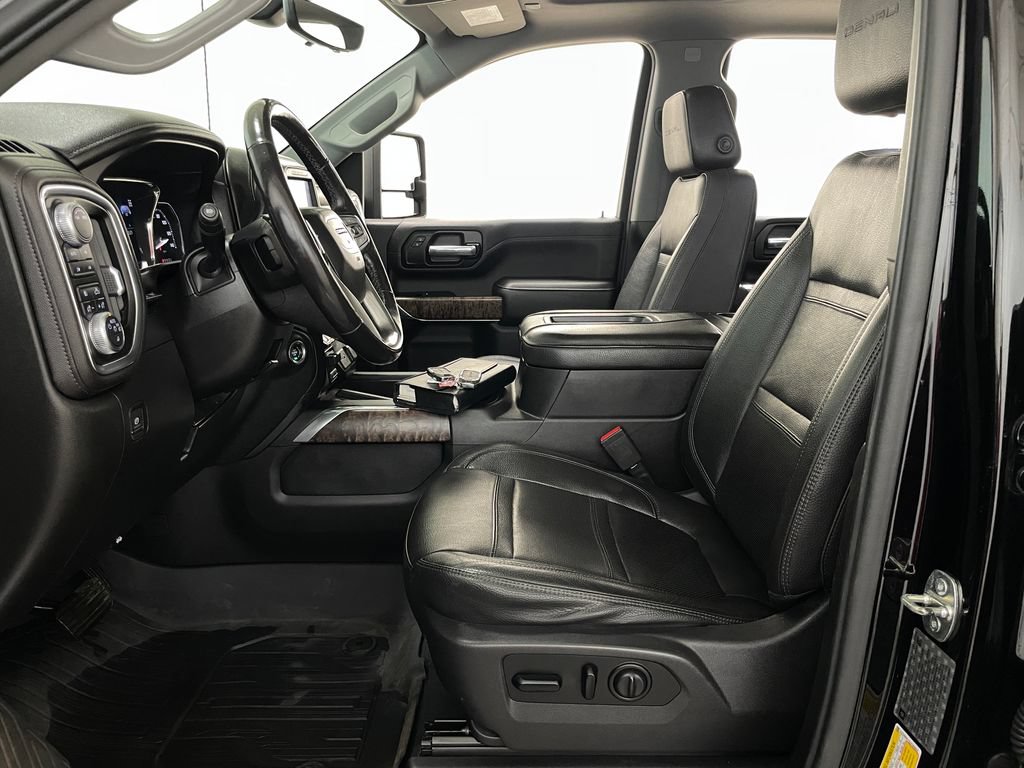 Certified 2020 GMC Sierra 2500 Denali w/ Denali Ultimate Package AWD/4WD image 9
