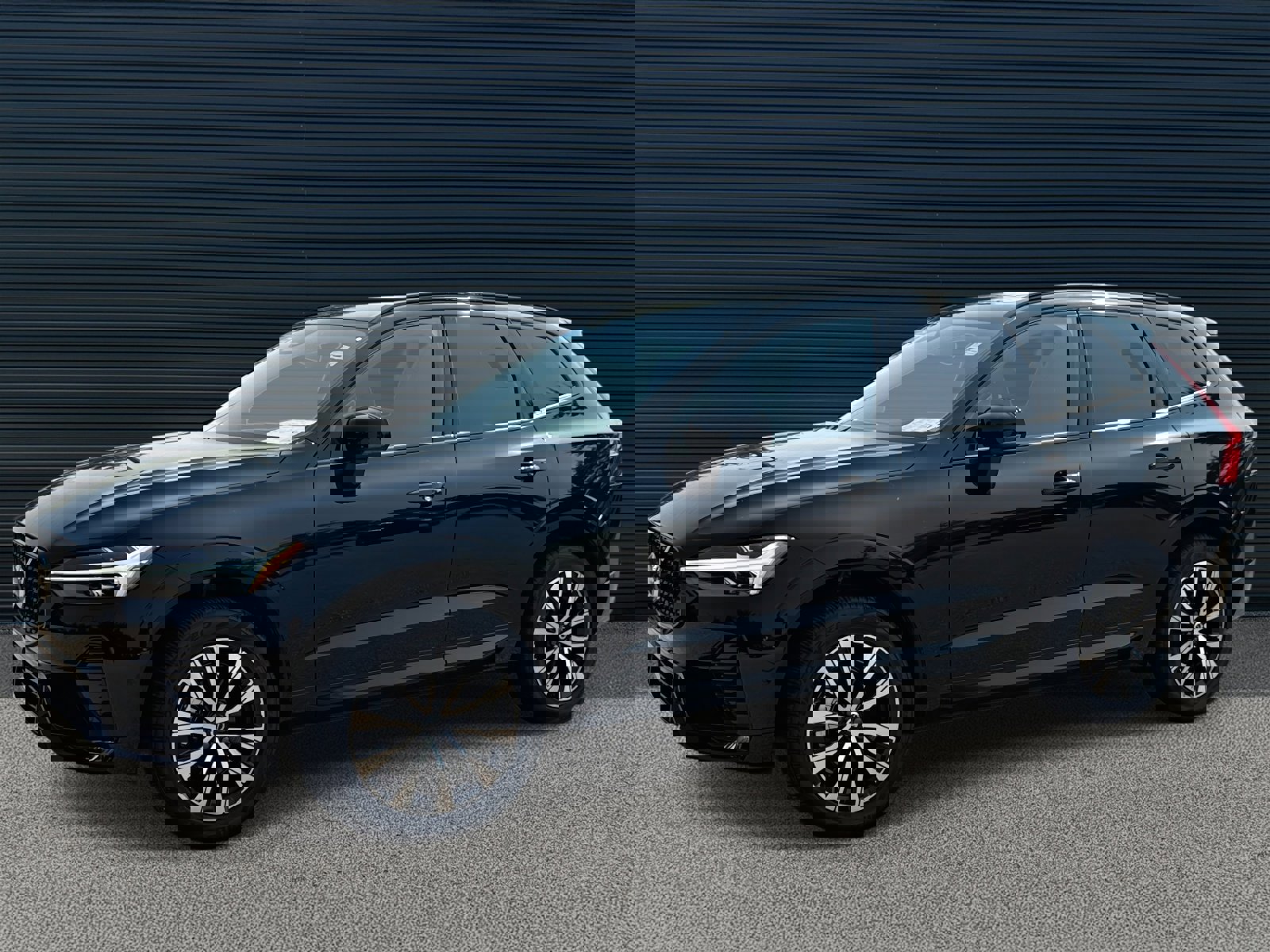 Certified 2025 Volvo XC60 B5 Plus w/ Protection Package Premier