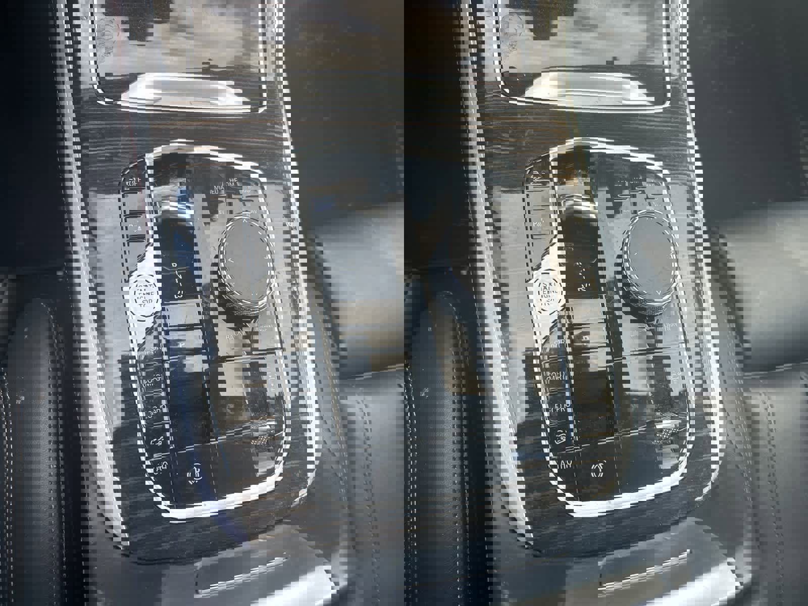 Used 2023 BMW X7 xDrive40i image 32