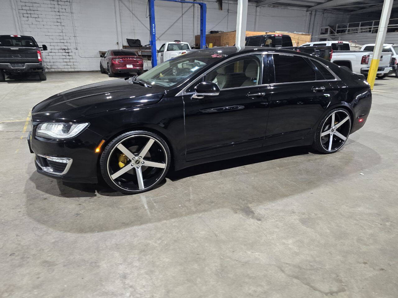 Used 2017 Lincoln MKZ Premiere FWD image 3