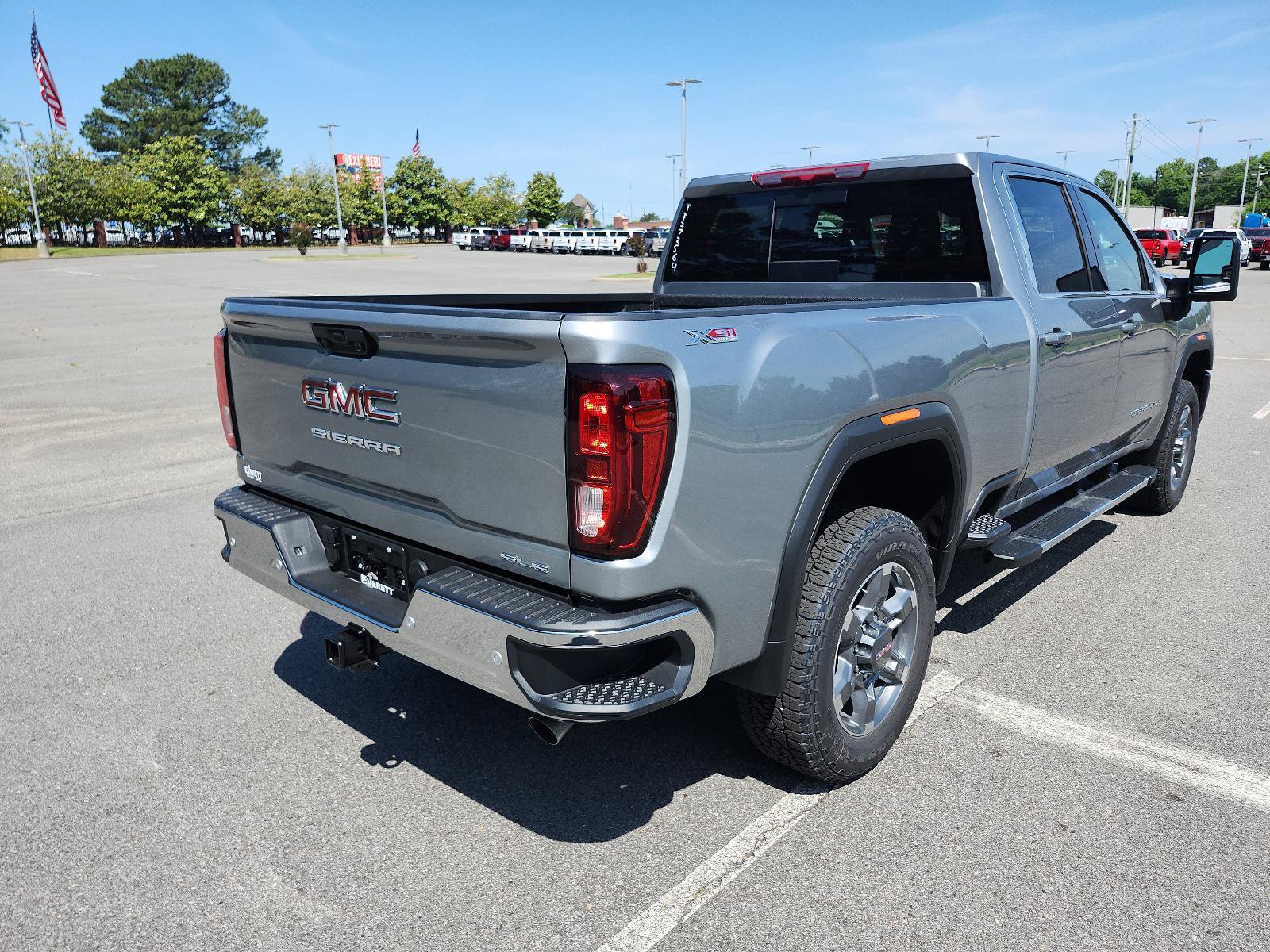New 2026 GMC Sierra 2500 SLE w/ SLE Value Package; AWD/4WD image 3