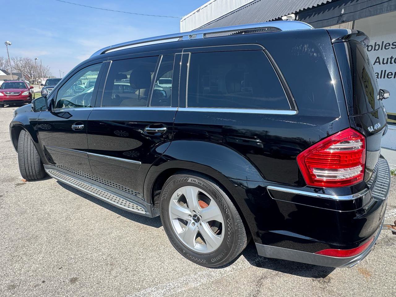Used 2011 Mercedes-Benz GL 450 4MATIC image 3