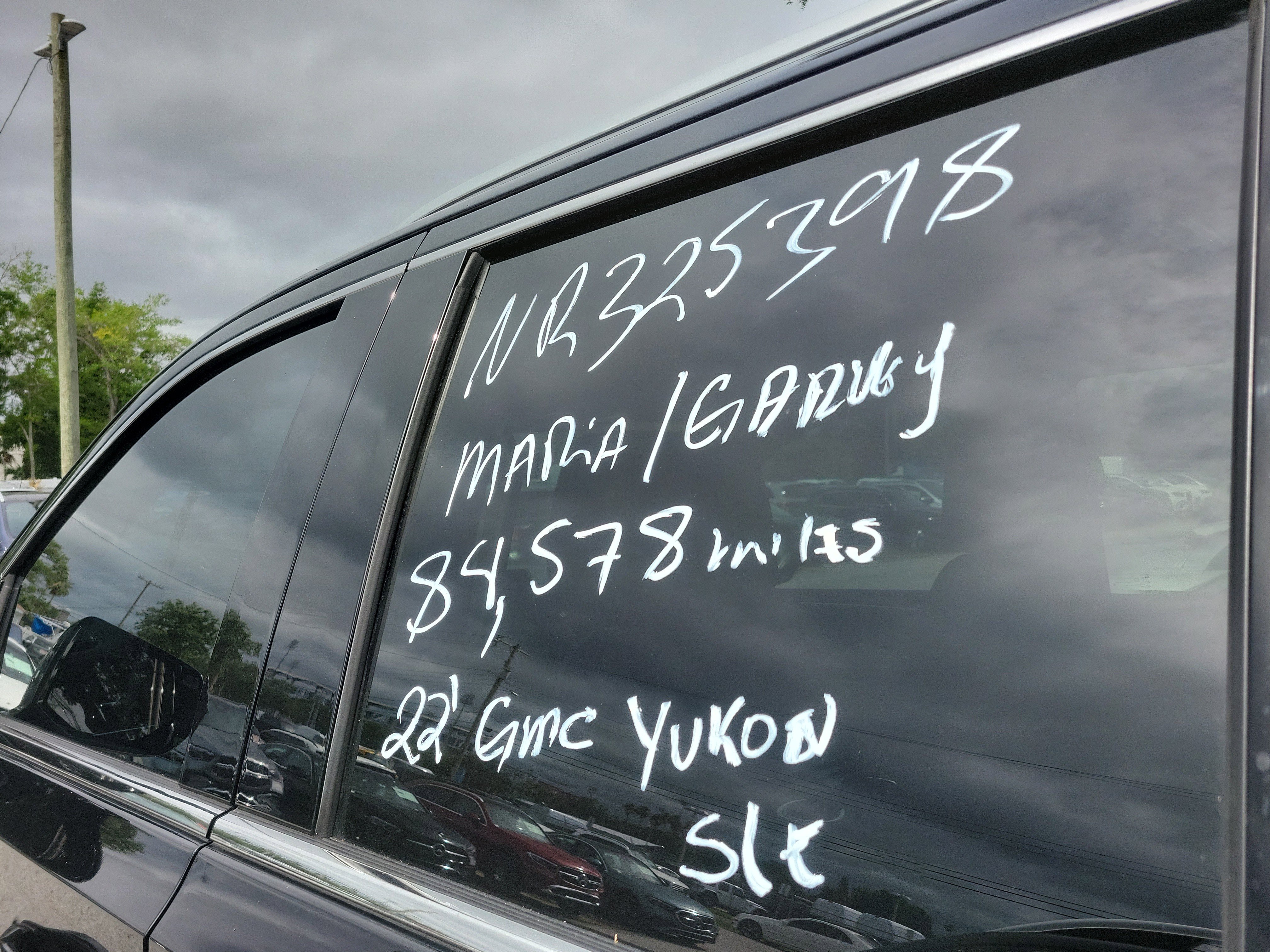 Used 2022 GMC Yukon SLE w/ Gmc Pro Safety Plus Package RWD image 6
