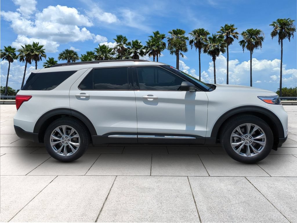 Certified 2021 Ford Explorer XLT w/ Equipment Group 202A RWD image 9