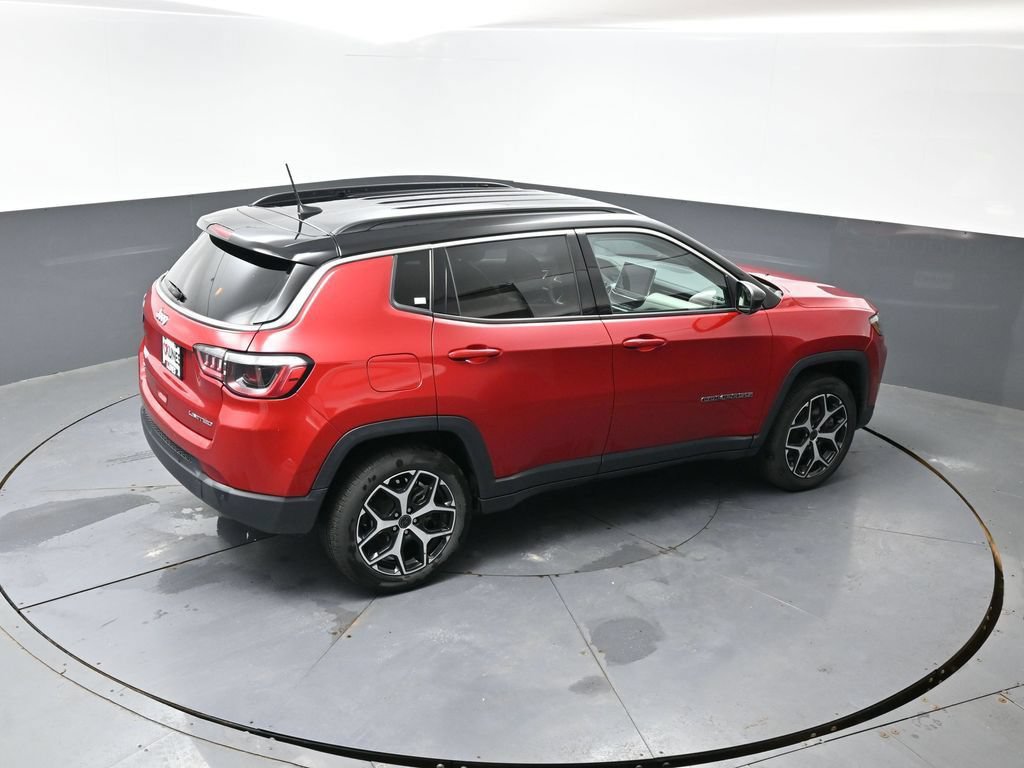 Used 2025 Jeep Compass Limited AWD/4WD image 42