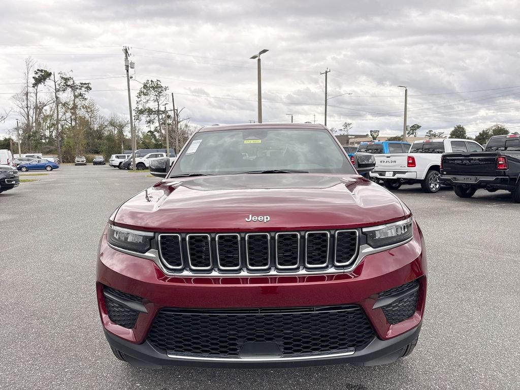 New 2026 Jeep Grand Cherokee Laredo image 8
