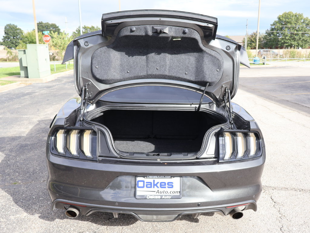 Used 2017 Ford Mustang GT Premium w/ Black Accent Package RWD image 8