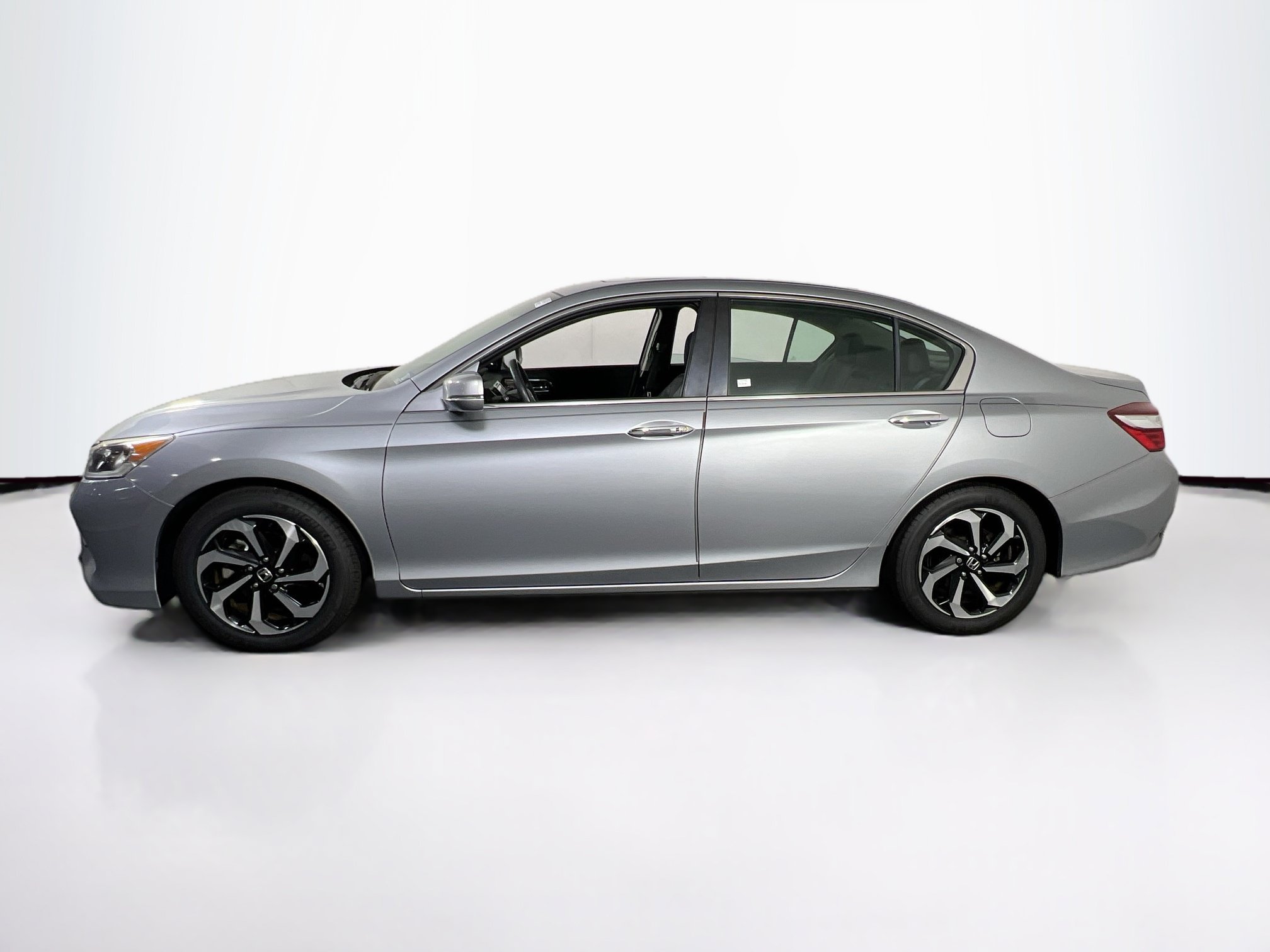 Used 2016 Honda Accord EX-L image 8