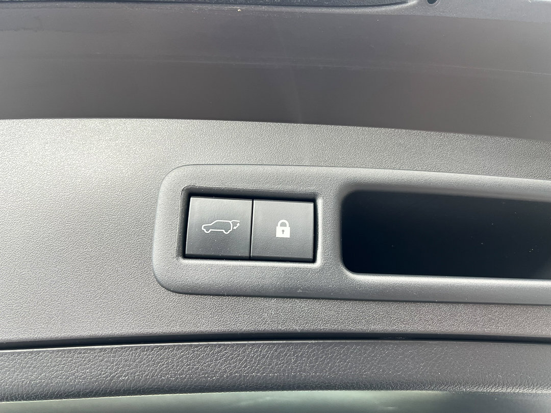 Used 2020 Lexus UX 250h w/ Premium Package image 6