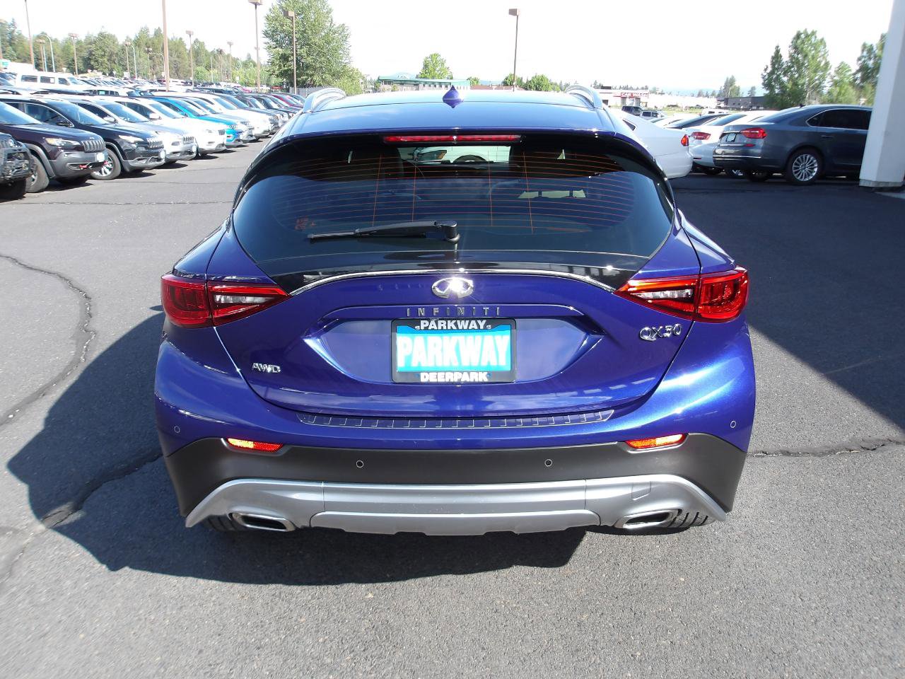 Used 2017 INFINITI QX30 Premium w/ Navigation Package AWD/4WD image 4