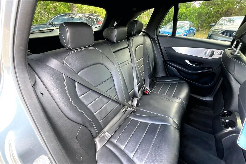 Used 2019 Mercedes-Benz GLC 350e 4MATIC w/ Premium Package image 37