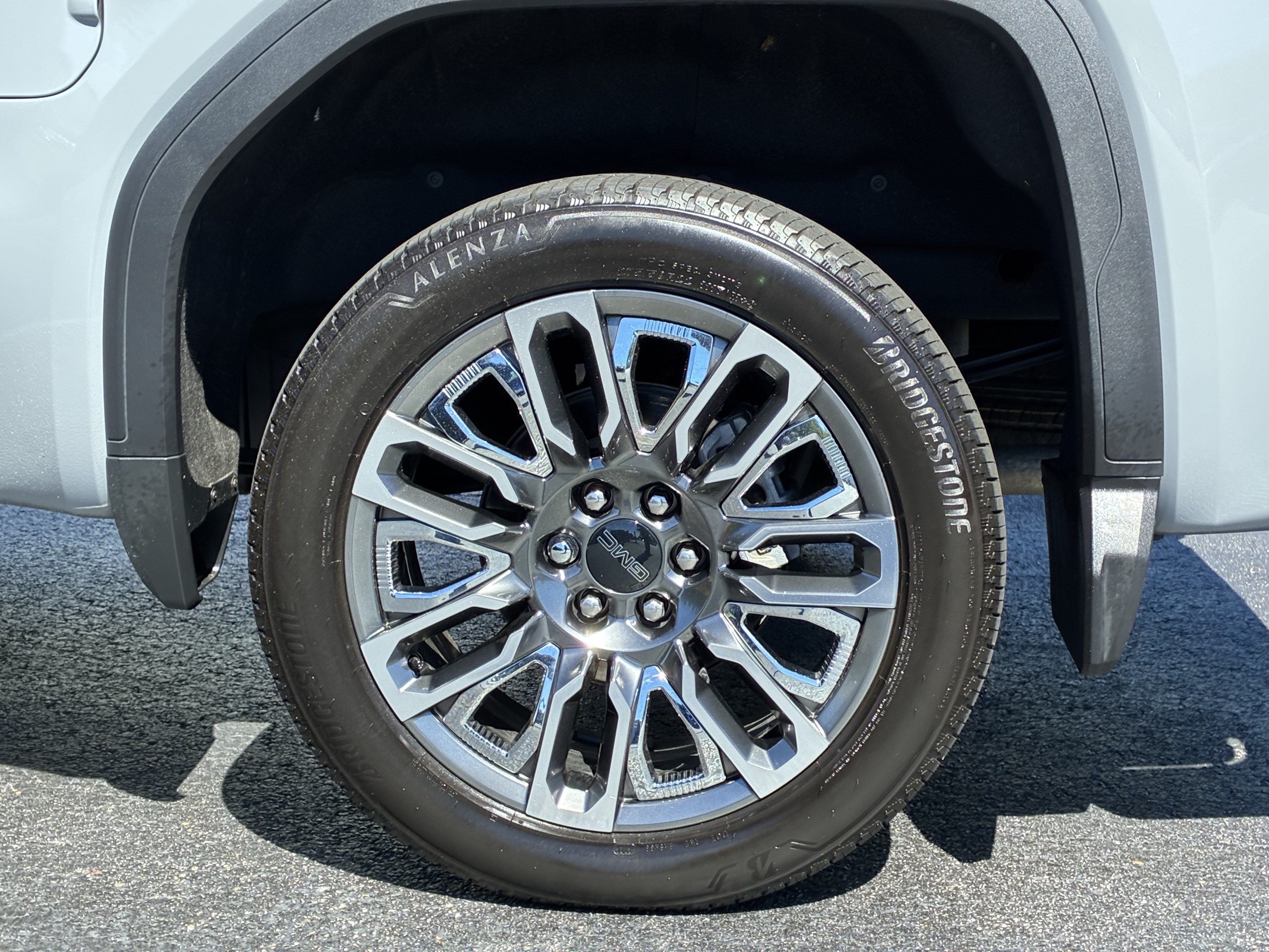 Used 2025 GMC Sierra 1500 Denali Ultimate AWD/4WD image 13