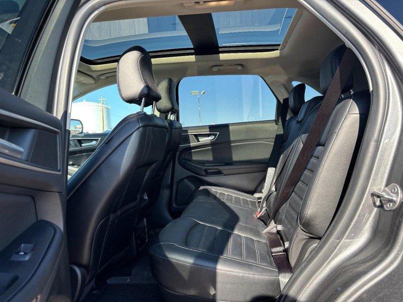 Used 2022 Ford Edge SEL w/ Convenience Package image 12