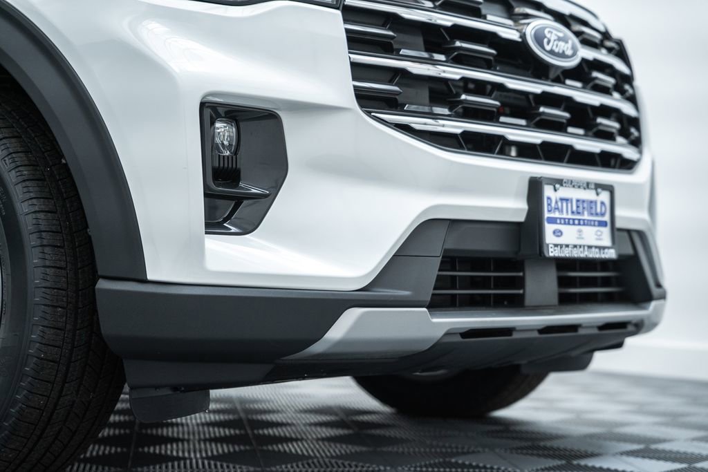 New 2026 Ford Explorer Active AWD/4WD image 17