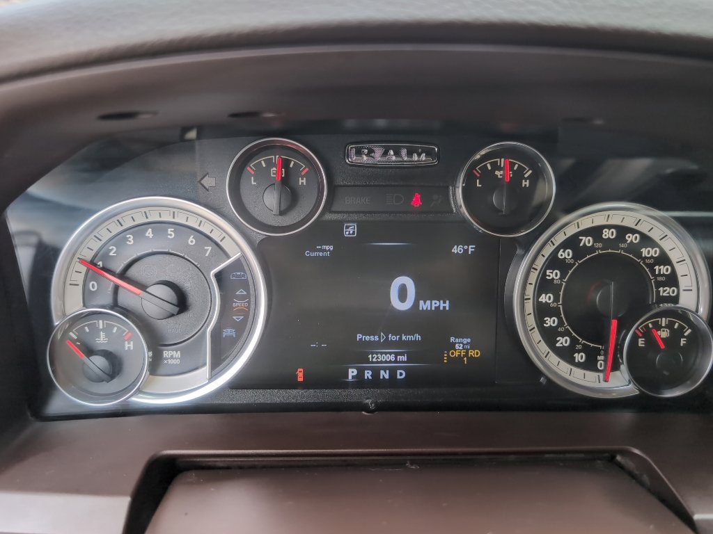 Used 2017 RAM 1500 Laramie w/ Convenience Group AWD/4WD image 11