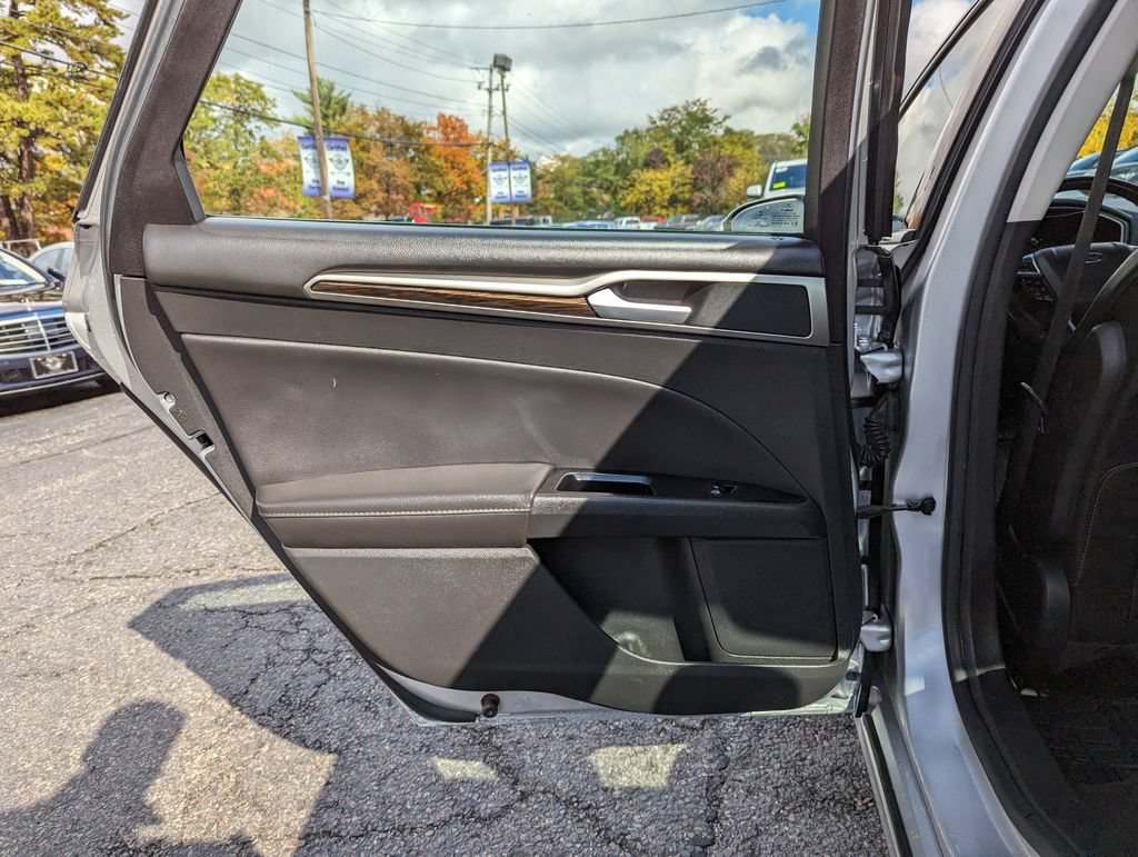 Used 2014 Ford Fusion Energi SE w/ Driver Assist Package FWD image 35