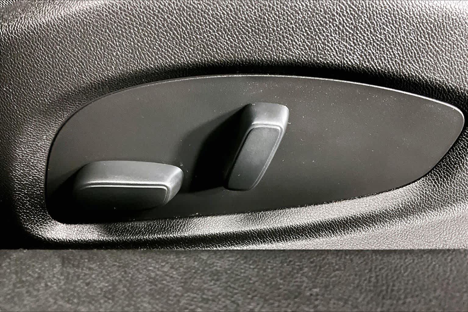 Used 2019 Chevrolet Camaro LT RWD image 29