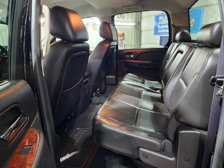 Used 2011 Chevrolet Silverado 3500 LTZ w/ Snow Plow Prep Package AWD/4WD image 10