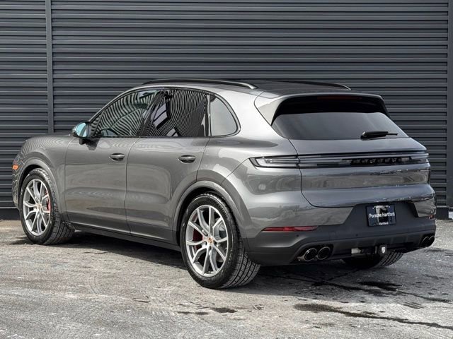 New 2026 Porsche Cayenne S image 3