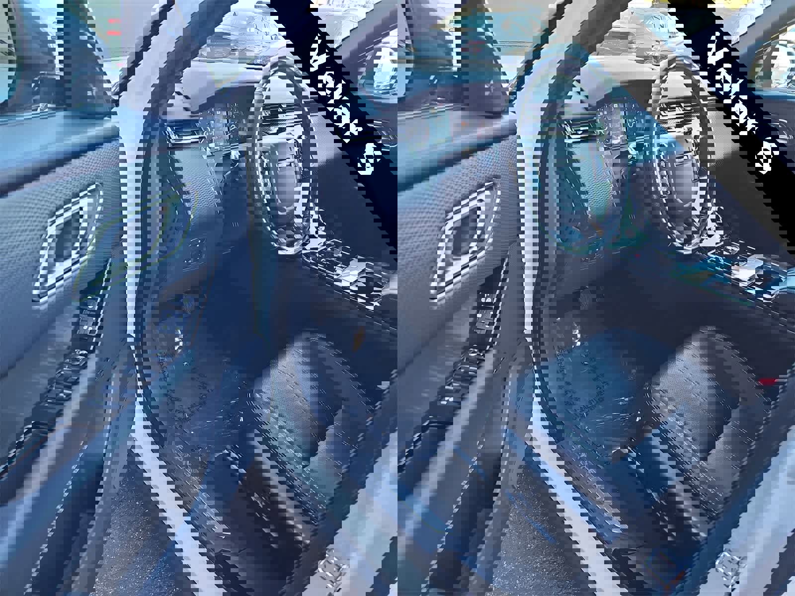 Used 2020 Land Rover Range Rover Velar S image 10