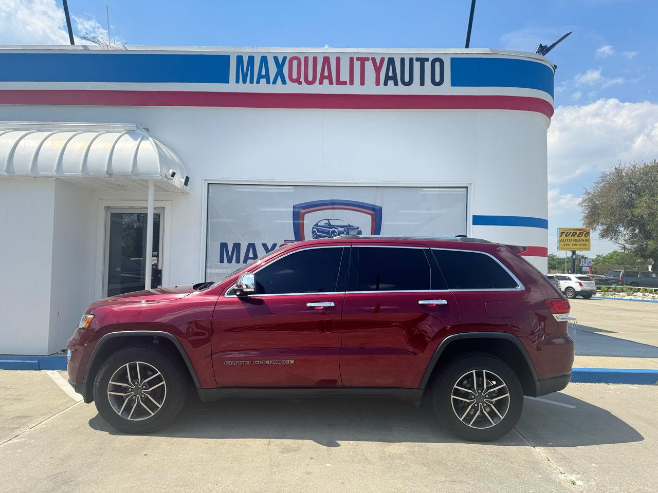 Used 2020 Jeep Grand Cherokee Limited AWD/4WD image 18