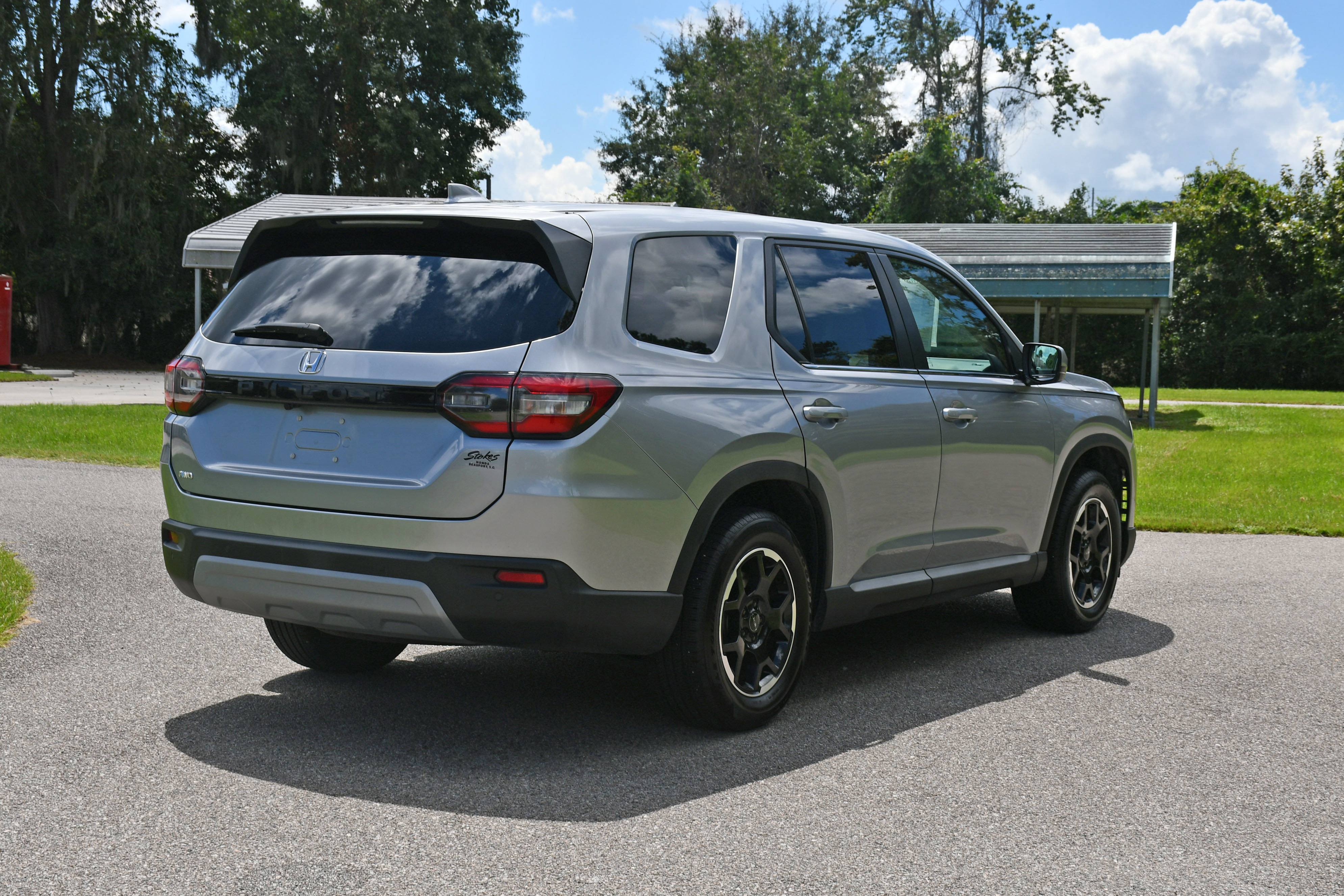 Used 2025 Honda Pilot EX-L image 4